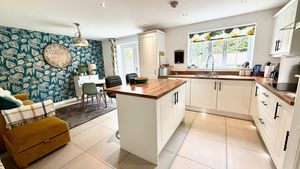 Kitchen- click for photo gallery